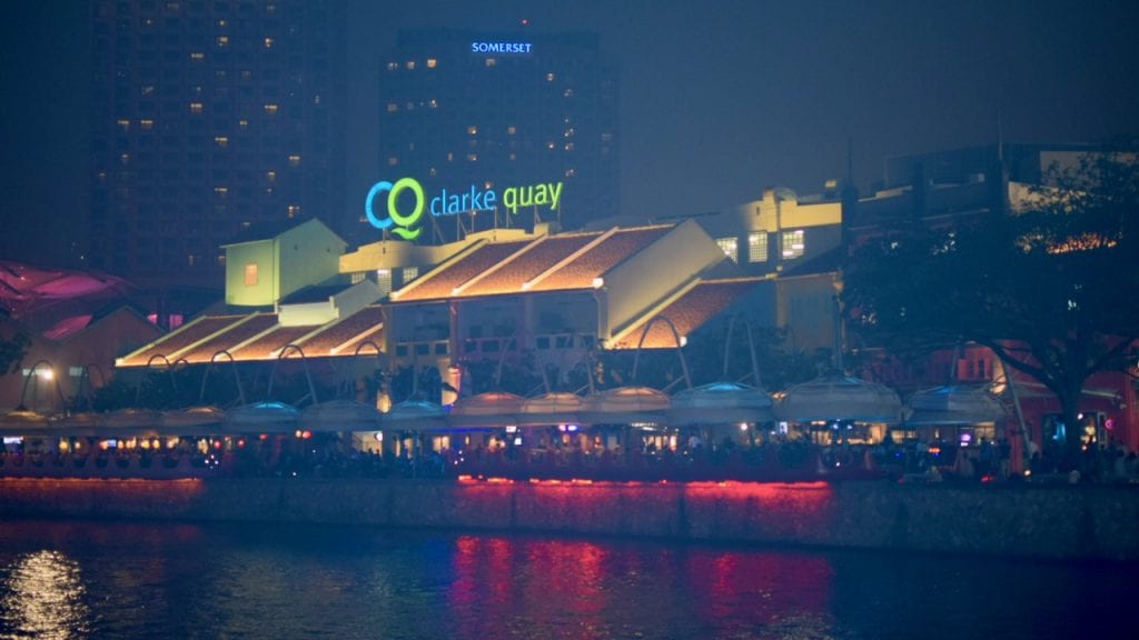 You can enjoy your dinner in Clarke Quay in Singapore with a great atmosphere.