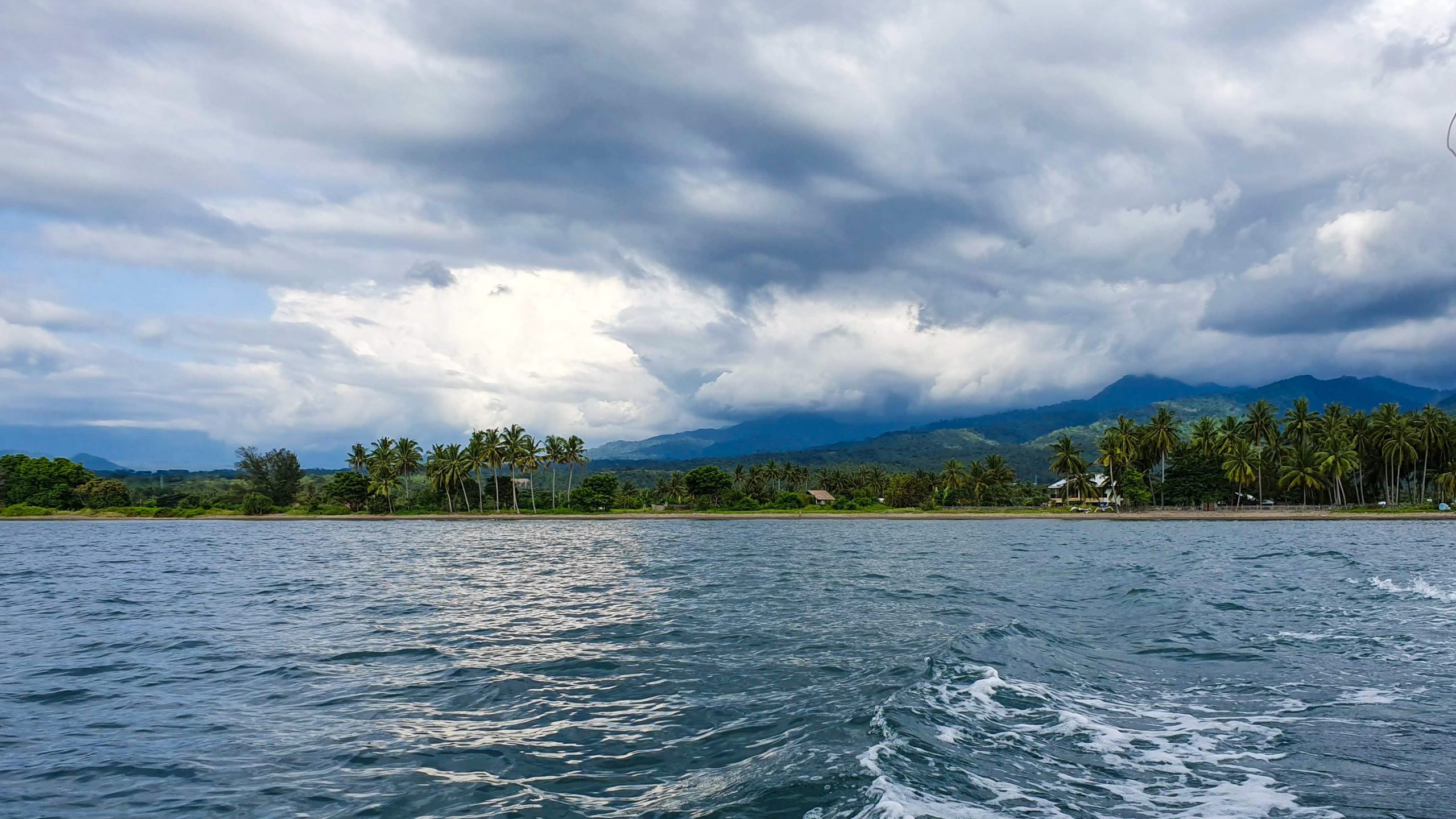 Approaching Gili Air