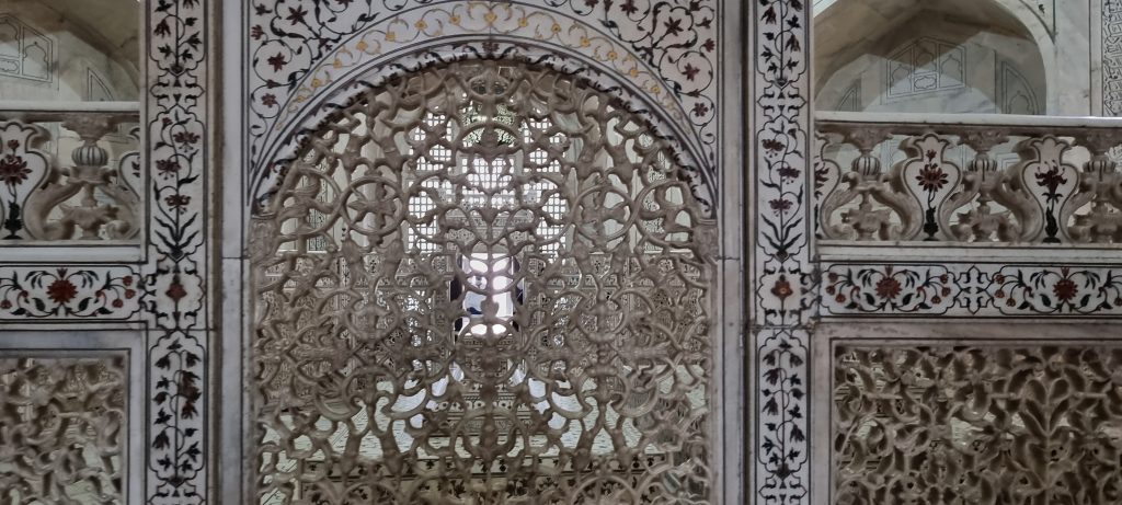 Mousseline of Taj Mahal