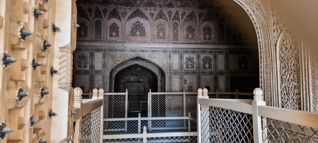Shish Mahal in Agra Fort