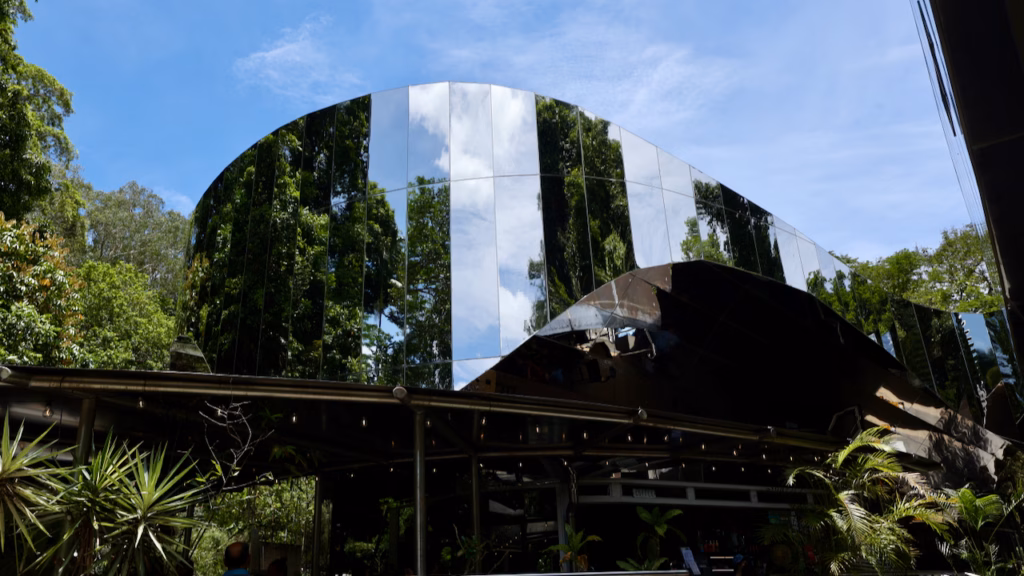 Mirrored-roof visitor centre and café at the Botanic Gardens